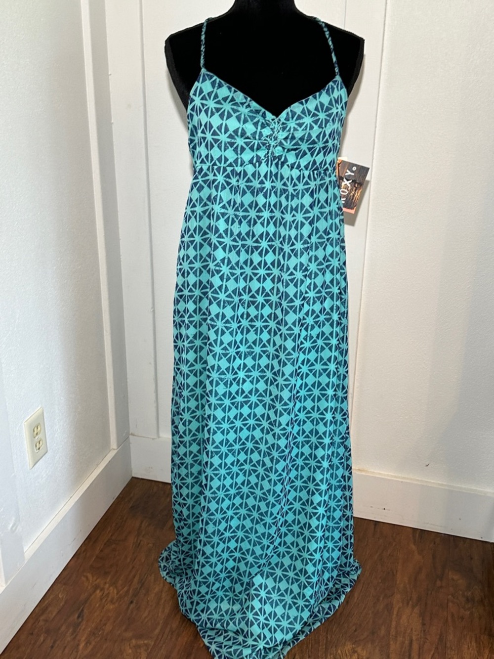 NWT Roxy ** Sleeveless Turquoise and Blue Maxi Dress - Sz Lg